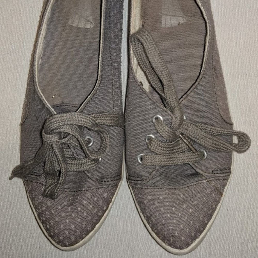 Canvas Pointed-Toe Tennis Sneakers, Size 6